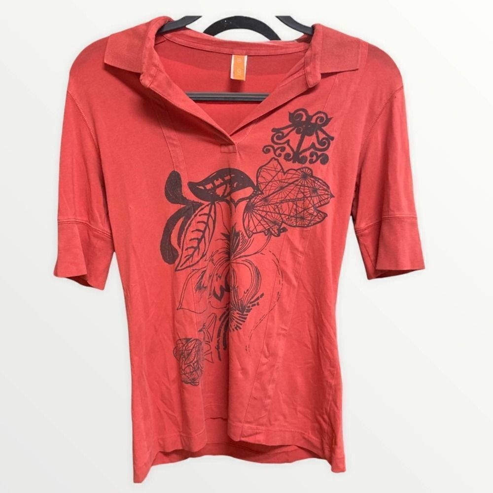 LUCY Activewear Tee Red Graphic Floral Medium